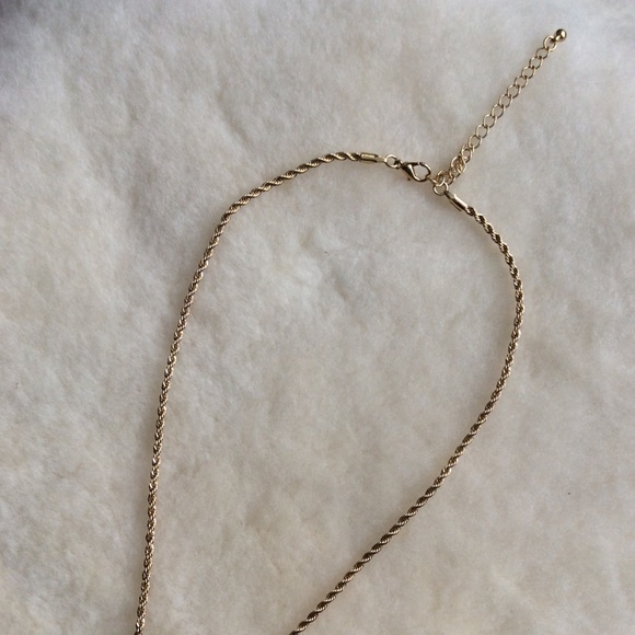 CARDI B.Fried chicken wing necklace, new gold tone - Picture 6 of 8